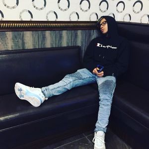 Meet your Posher, Leon